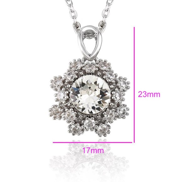 Stunning Snowflakes Swarovski Necklace - Picture 3 of 8